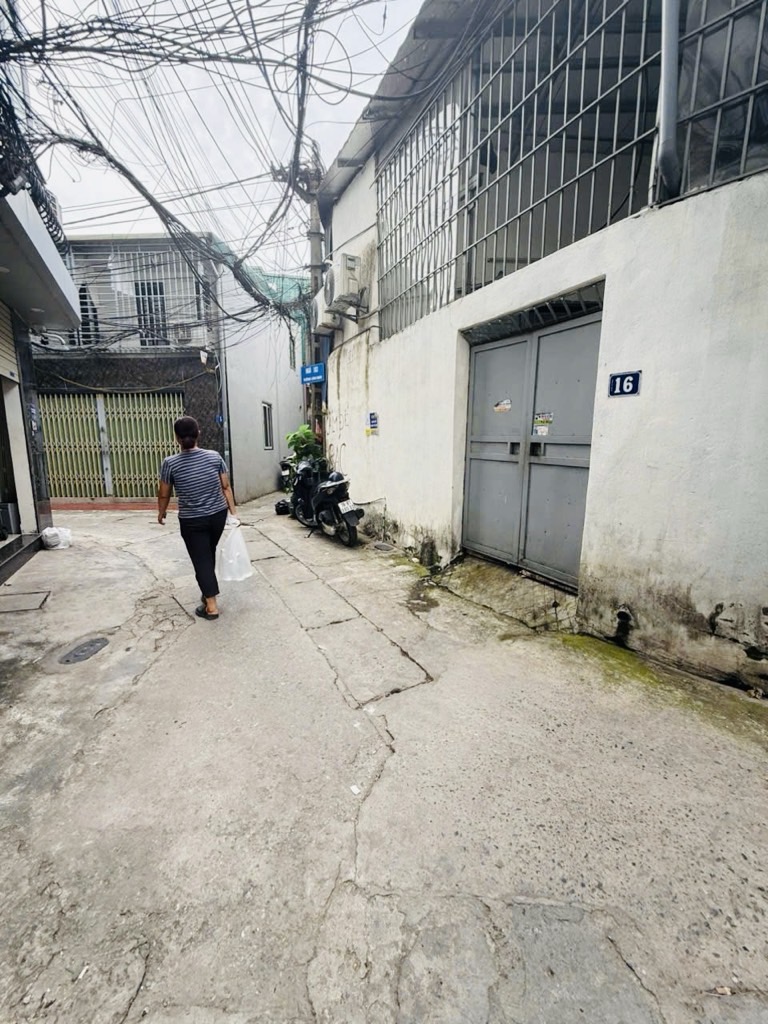 Bán nhà Lĩnh Nam - diện tích 95m2 1 tầng - ÔTÔ ĐỖ CỔNG - giá 11,9 tỷ