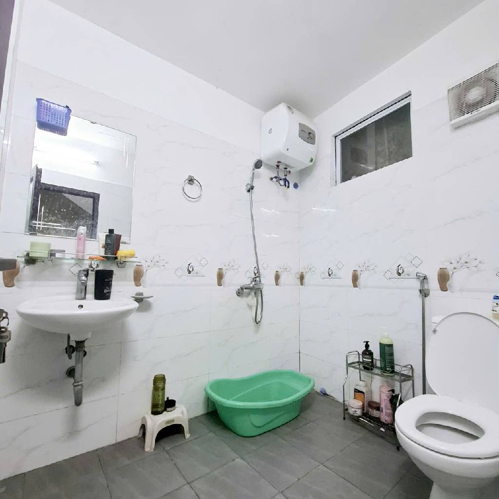 Bán nhà Thịnh Liệt - diện tích 51.1m2 2 tầng - Ô TÔ ĐỖ CỬA - giá 4.8 tỷ