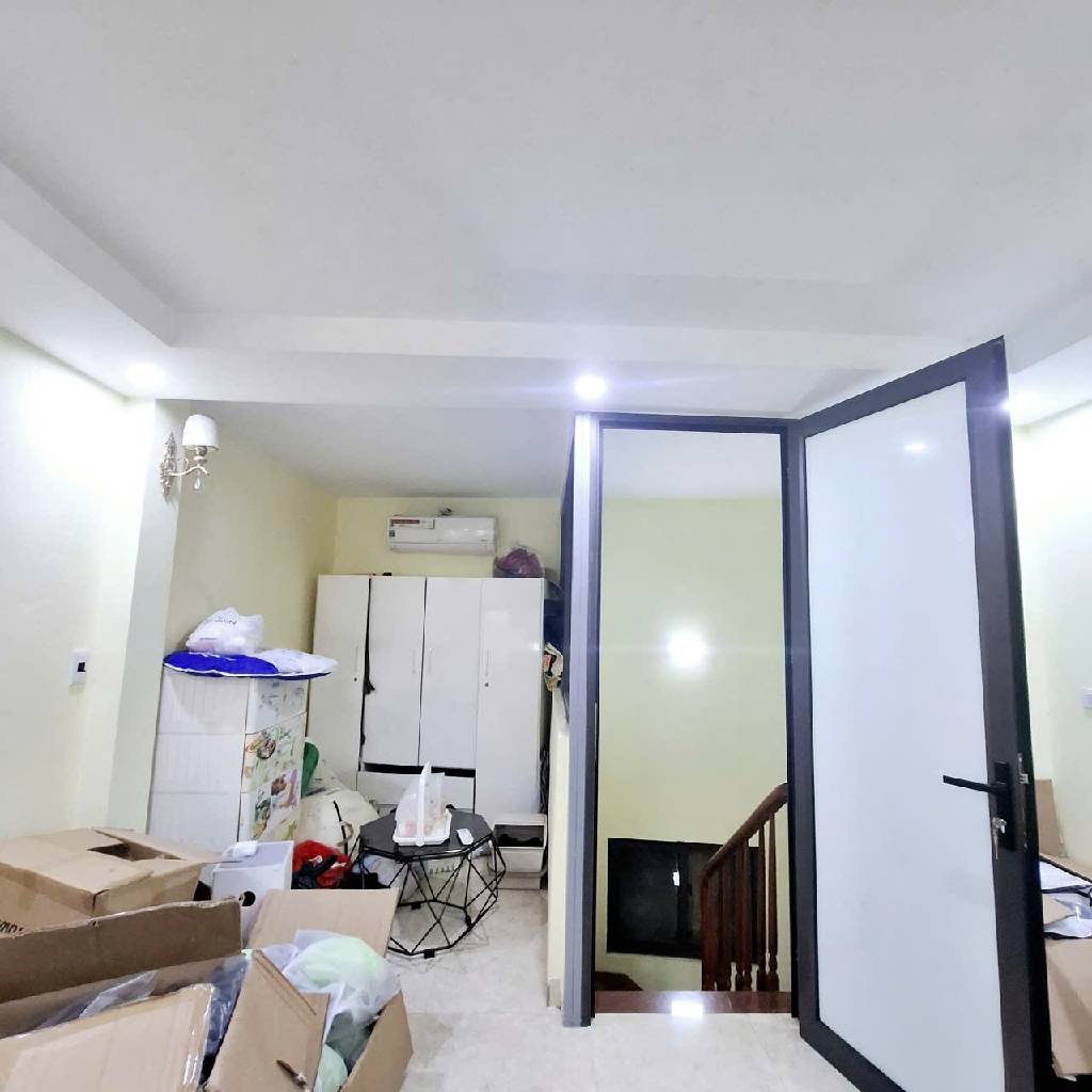 Bán nhà Thịnh Liệt - diện tích 51.1m2 2 tầng - Ô TÔ ĐỖ CỬA - giá 4.8 tỷ