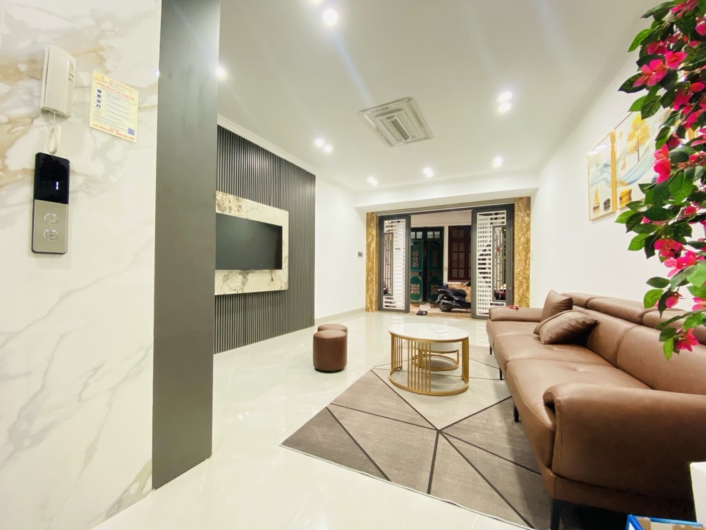 Bán nhà Lê Trọng Tấn - 35.6m2 - 6 tầng lô góc 3 thoáng, thang máy, khu phân lô Quân đội - giá 13,4 tỷ