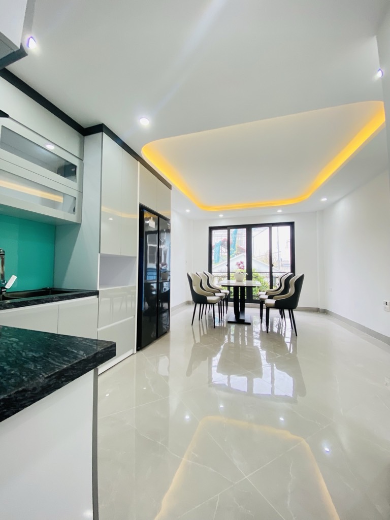 Bán nhà Lê Trọng Tấn - 35.6m2 - 6 tầng lô góc 3 thoáng, thang máy, khu phân lô Quân đội - giá 13,4 tỷ