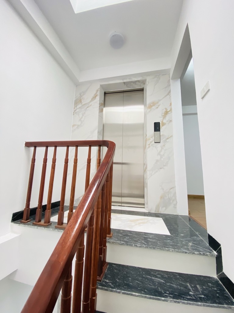 Bán nhà Lê Trọng Tấn - 35.6m2 - 6 tầng lô góc 3 thoáng, thang máy, khu phân lô Quân đội - giá 13,4 tỷ