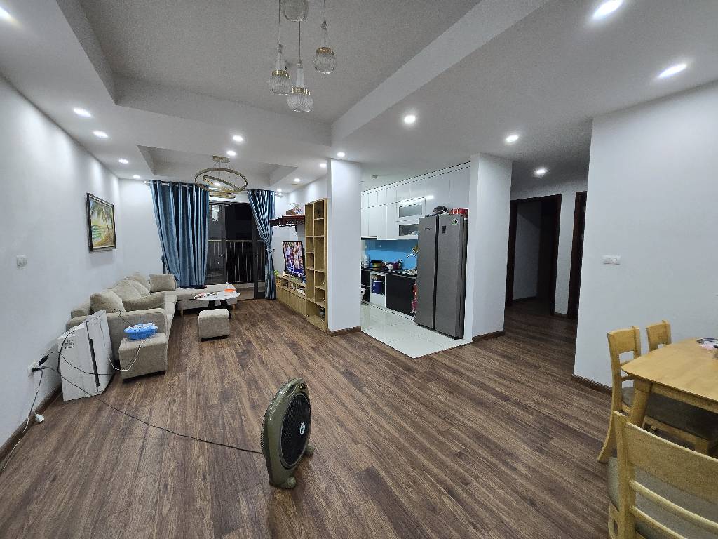 Bán nhà Lê Văn Lương - diện tích 104m2 4 tầng - Chung cư hiếm trung tâm - giá 9,5 tỷ