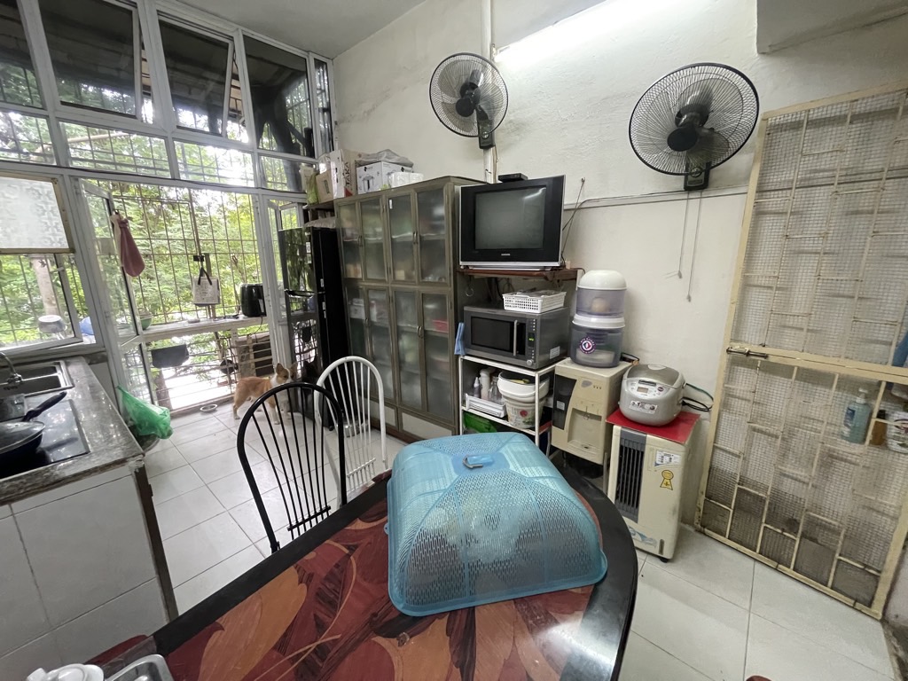 Bán nhà Tây Sơn - diện tích 36,7m2 4 tầng - Ngõ ô tô thông - giá 9,6 tỷ