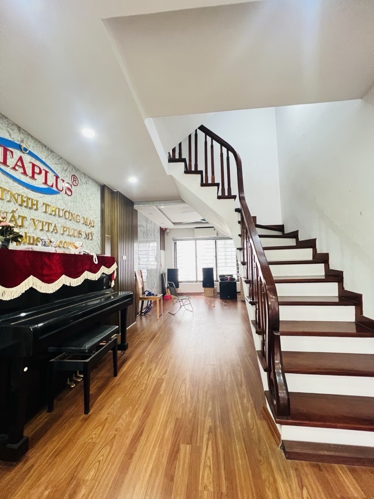 Bán nhà Kim Giang - diện tích 51m2 5 tầng - Ô tô đỗ cửa - giá 13,6 tỷ