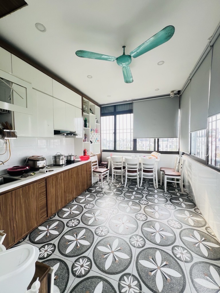 Bán nhà Kim Giang - diện tích 51m2 5 tầng - Ô tô đỗ cửa - giá 13,6 tỷ