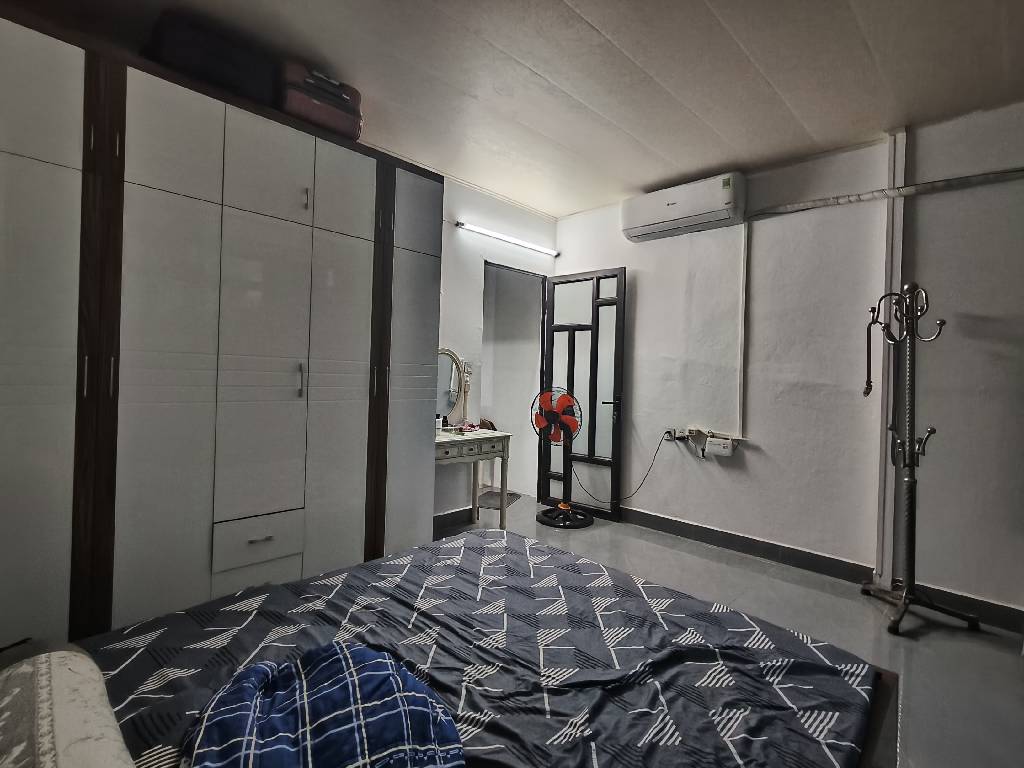 Bán nhà Định Công Hạ - diện tích 39.5m2 3 tầng - GẦN PHỐ, GẦN Ô TÔ - giá 4,1 tỷ