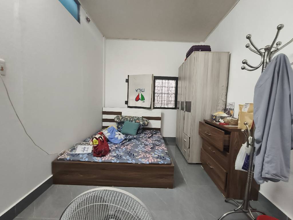 Bán nhà Định Công Hạ - diện tích 39.5m2 3 tầng - GẦN PHỐ, GẦN Ô TÔ - giá 4,1 tỷ