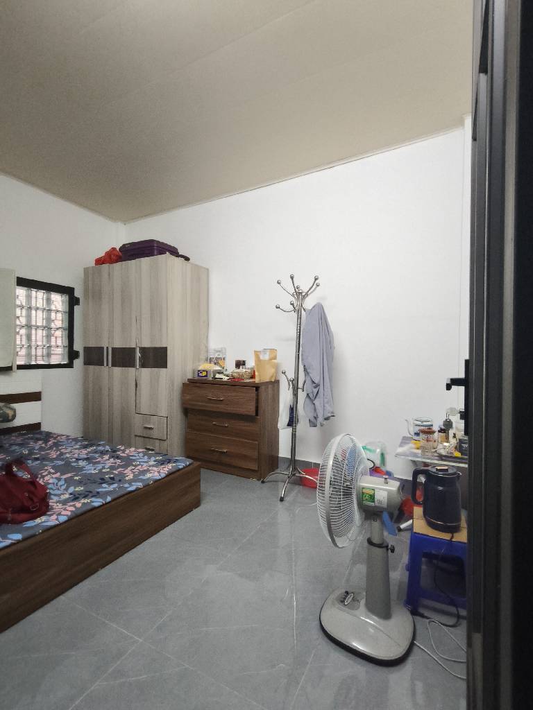 Bán nhà Định Công Hạ - diện tích 39.5m2 3 tầng - GẦN PHỐ, GẦN Ô TÔ - giá 4,1 tỷ