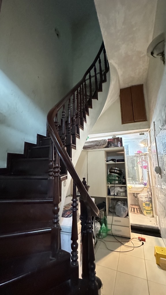 Bán nhà Ngõ Thống Nhất - diện tích 89m2 3 tầng - Sổ đỏ chính chủ - giá 21 tỷ