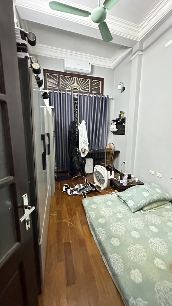 Bán nhà Ngõ Thống Nhất - diện tích 89m2 3 tầng - Sổ đỏ chính chủ - giá 21 tỷ