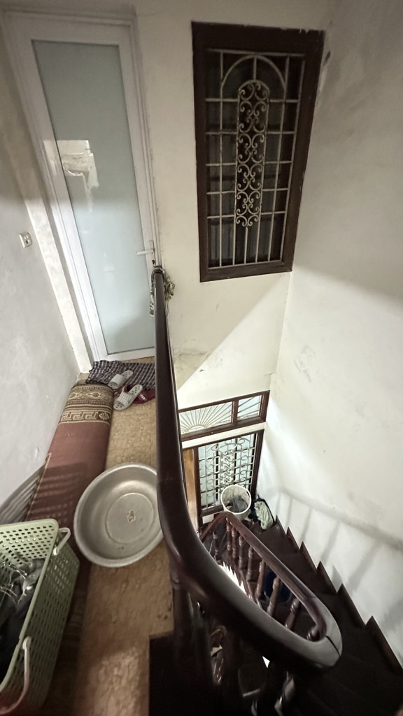 Bán nhà Ngõ Thống Nhất - diện tích 89m2 3 tầng - Sổ đỏ chính chủ - giá 21 tỷ