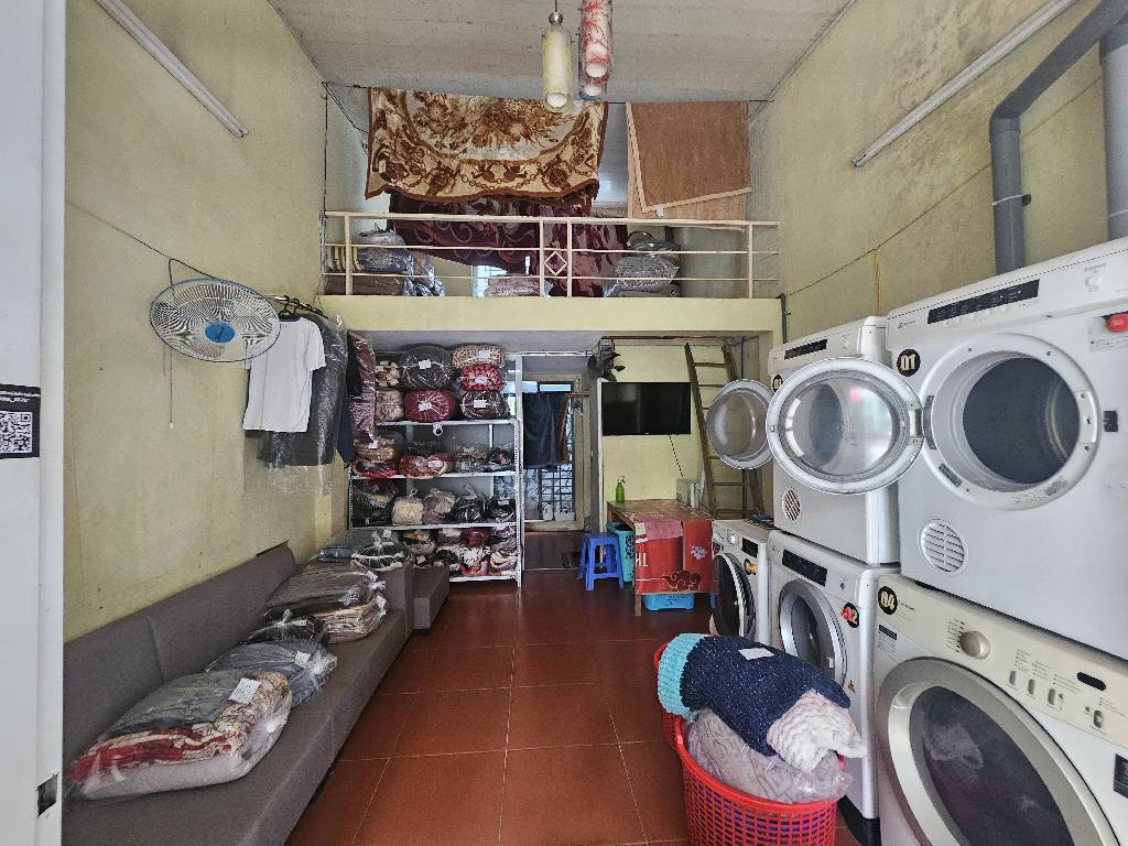 Bán nhà Bằng Liệt - diện tích 74.7m2 3 tầng - ô tô kinh doanh - giá 22,5 tỷ