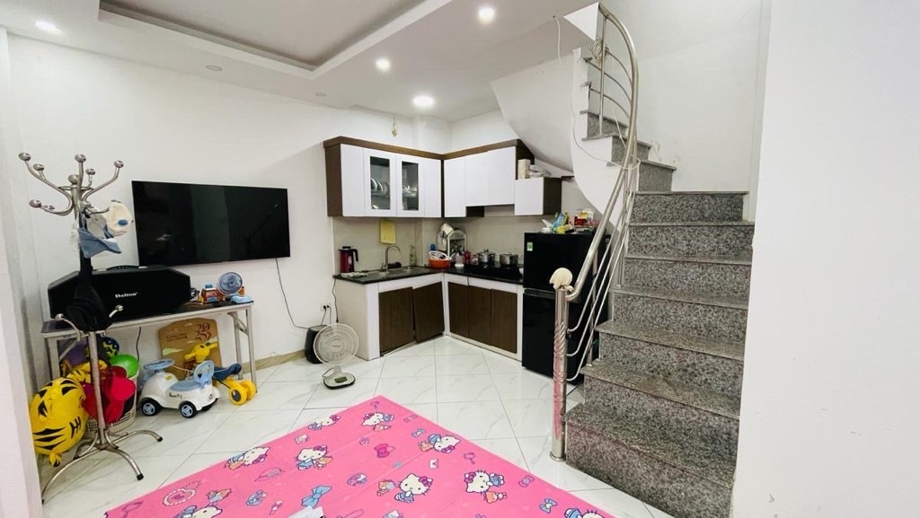 Bán nhà Đông Thiên - diện tích 53m2 4 tầng - nhà trong ngõ - giá 3,65 tỷ