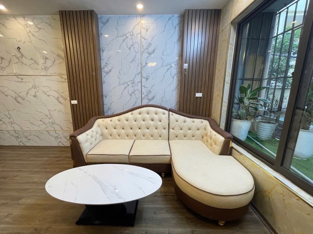 Bán nhà Nhân Hòa - 40m2 6 tầng - ô tô đỗ cửa, kinh doanh sầm uất, full nội thất