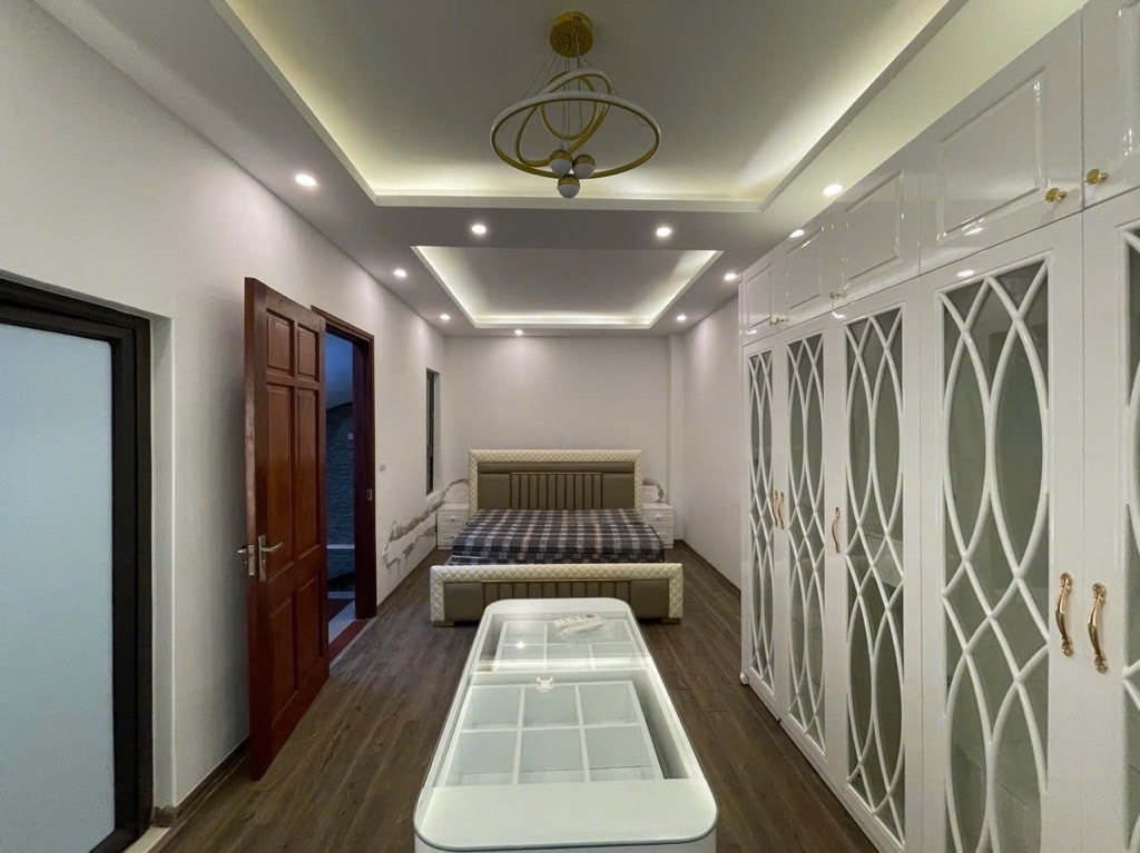 Bán nhà Nhân Hòa - 40m2 6 tầng - ô tô đỗ cửa, kinh doanh sầm uất, full nội thất
