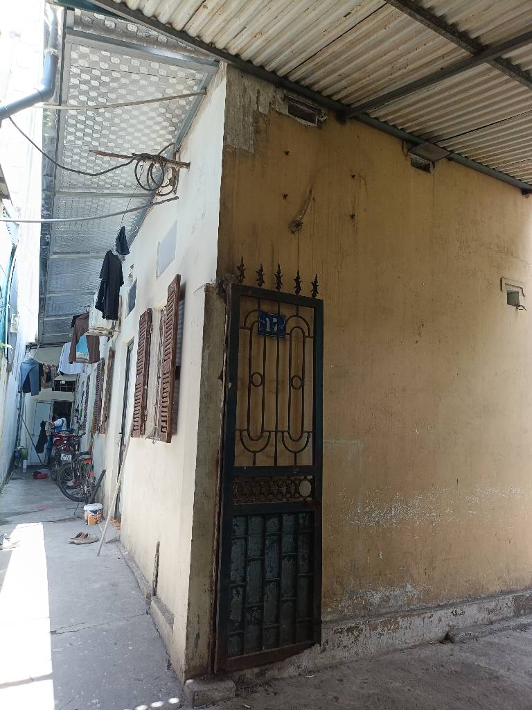 Bán nhà Nguyễn Khoái - diện tích 72m2 1 tầng - C4 có 3 phòng trọ - giá 7,5 tỷ