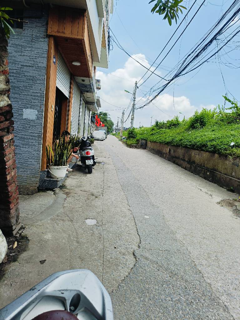 Bán nhà Nguyễn Khoái - diện tích 72m2 1 tầng - C4 có 3 phòng trọ - giá 7,5 tỷ