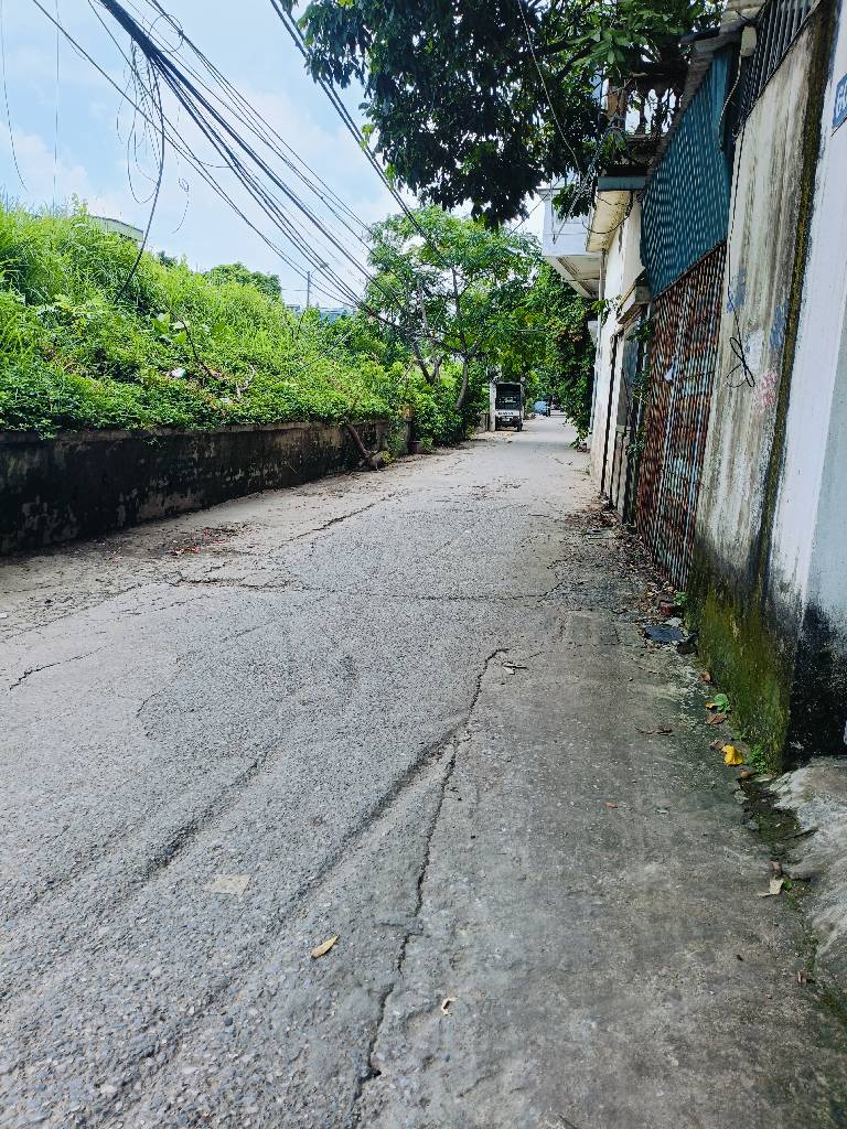 Bán nhà Nguyễn Khoái - diện tích 72m2 1 tầng - C4 có 3 phòng trọ - giá 7,5 tỷ