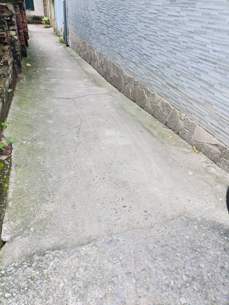 Bán nhà Nguyễn Khoái - diện tích 72m2 1 tầng - C4 có 3 phòng trọ - giá 7,5 tỷ