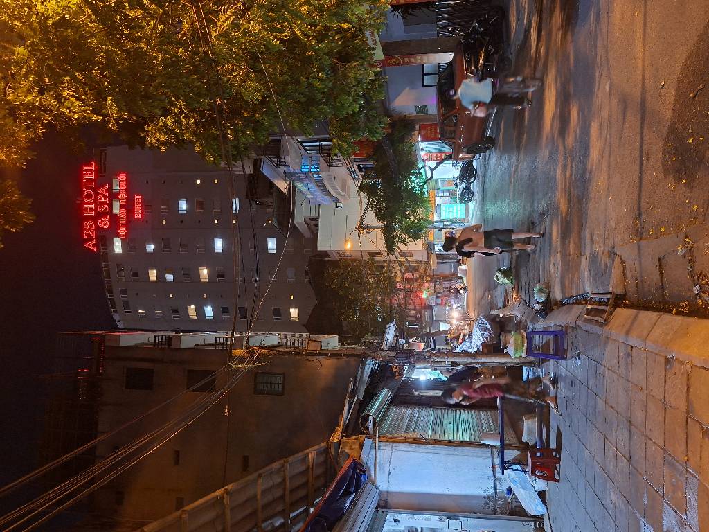 Bán nhà Vĩnh Tuy - diện tích 68,1m2 2 tầng - mặt phố kinh doanh - giá 20,5 tỷ