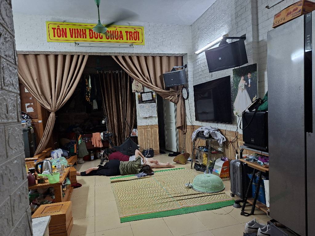 Bán nhà Vĩnh Tuy - diện tích 68,1m2 2 tầng - mặt phố kinh doanh - giá 20,5 tỷ