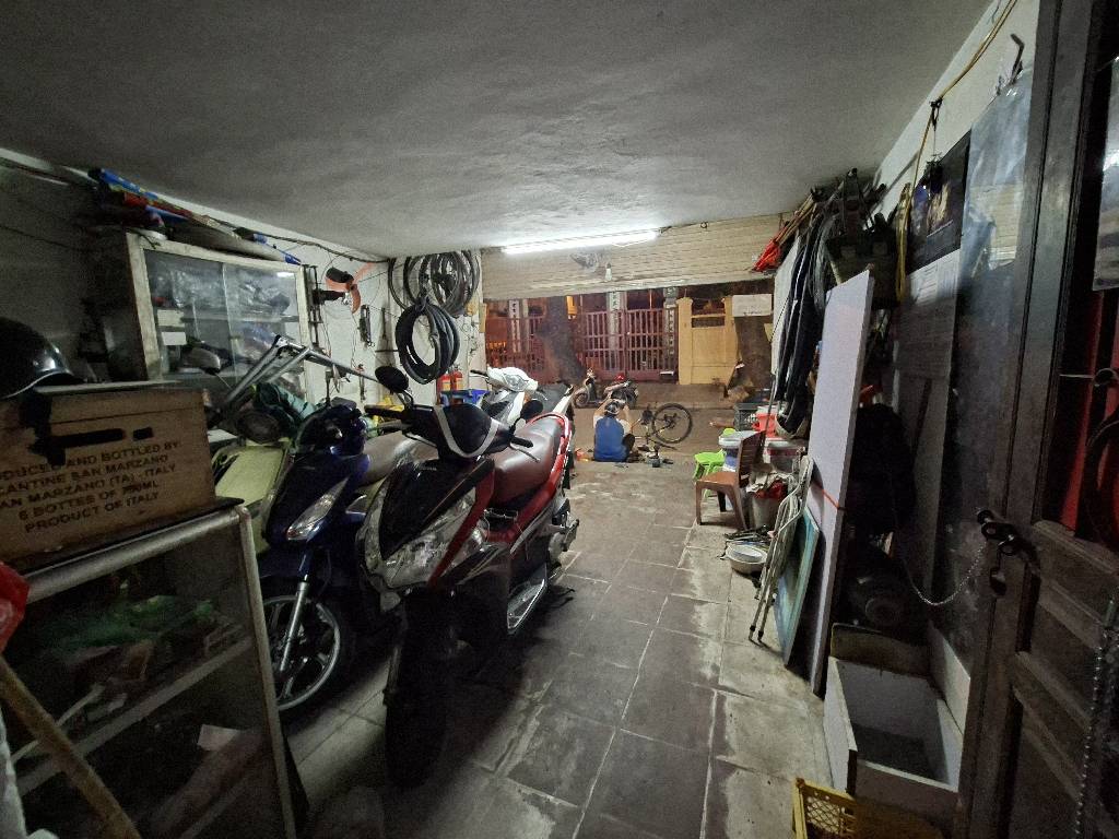 Bán nhà Vĩnh Tuy - diện tích 68,1m2 2 tầng - mặt phố kinh doanh - giá 20,5 tỷ