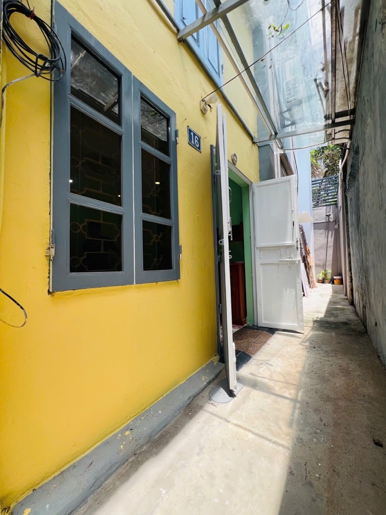 Bán nhà Hào Nam - diện tích 20m2 3 tầng - Nhà đẹp hiếm có - giá 2,68 tỷ