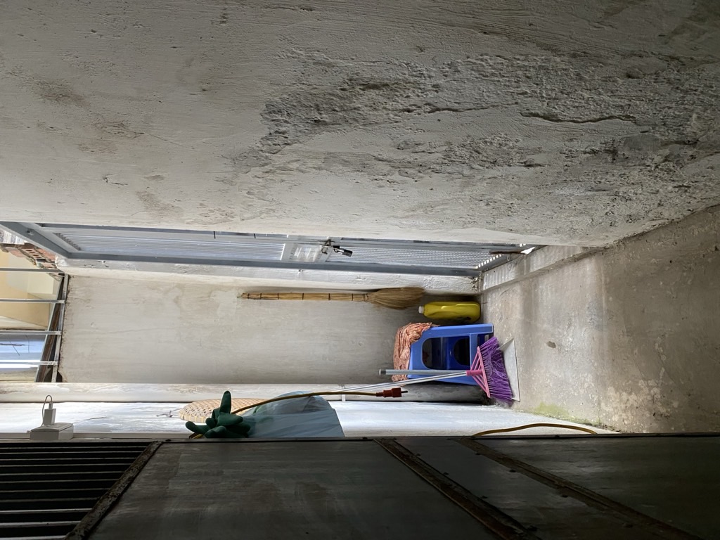 Bán nhà Nguyễn Chính - diện tích 60.4m2 3 tầng - Mặt đường ô tô tránh - giá 15,8 tỷ