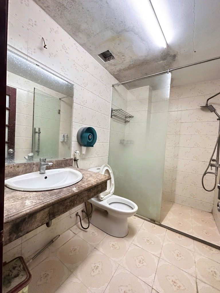 Bán nhà Quan Thổ 1 - diện tích 53m2 5 tầng - 2 mặt thoáng, ngõ ô tô tránh - giá 24 tỷ