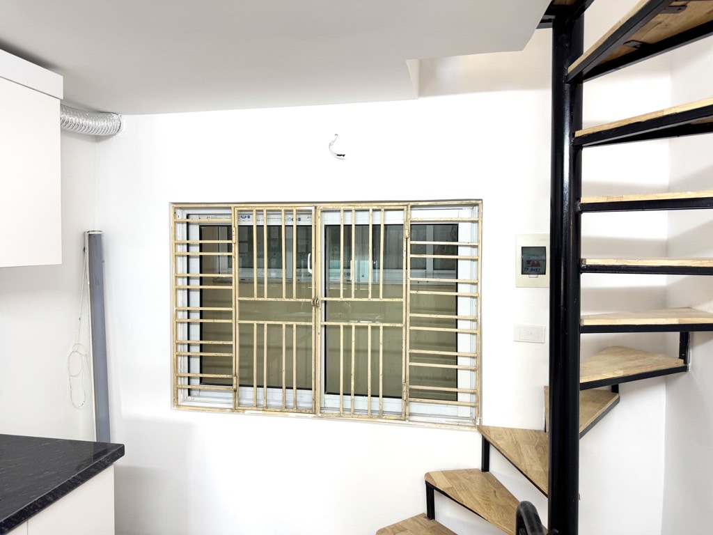 Bán nhà Đường Ven Hồ Ba Mẫu - diện tích 9m2 5 tầng - Ô tô đỗ cách nhà 5 mét - giá 1,99 tỷ