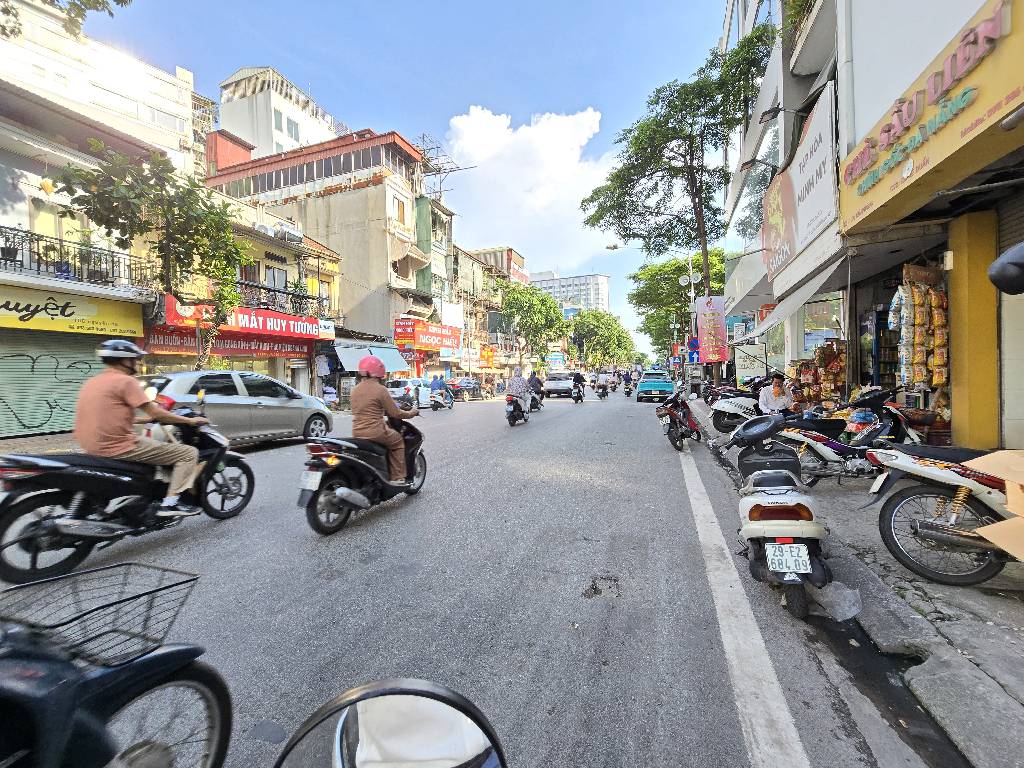 Bán nhà Lê Duẩn - diện tích 34.6m2 4 tầng - Mặt phố - giá 13 tỷ