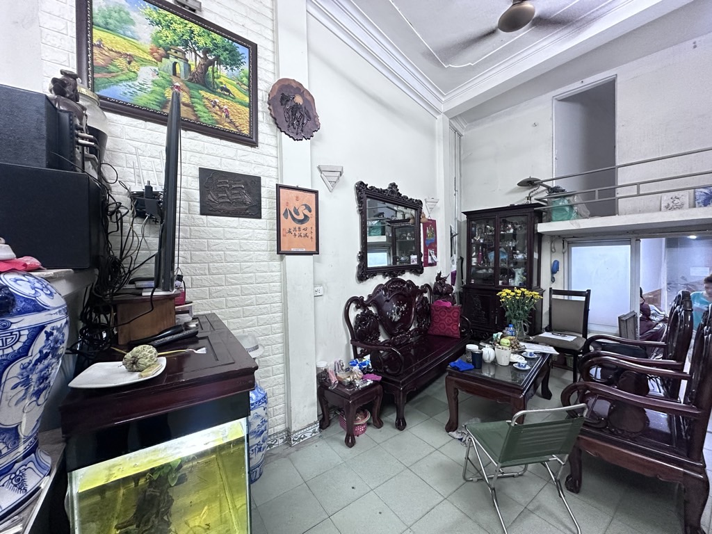 Bán nhà Phương Mai - diện tích 44.5m2 3 tầng - Mặt phố kinh doanh sầm uất - giá 16 tỷ