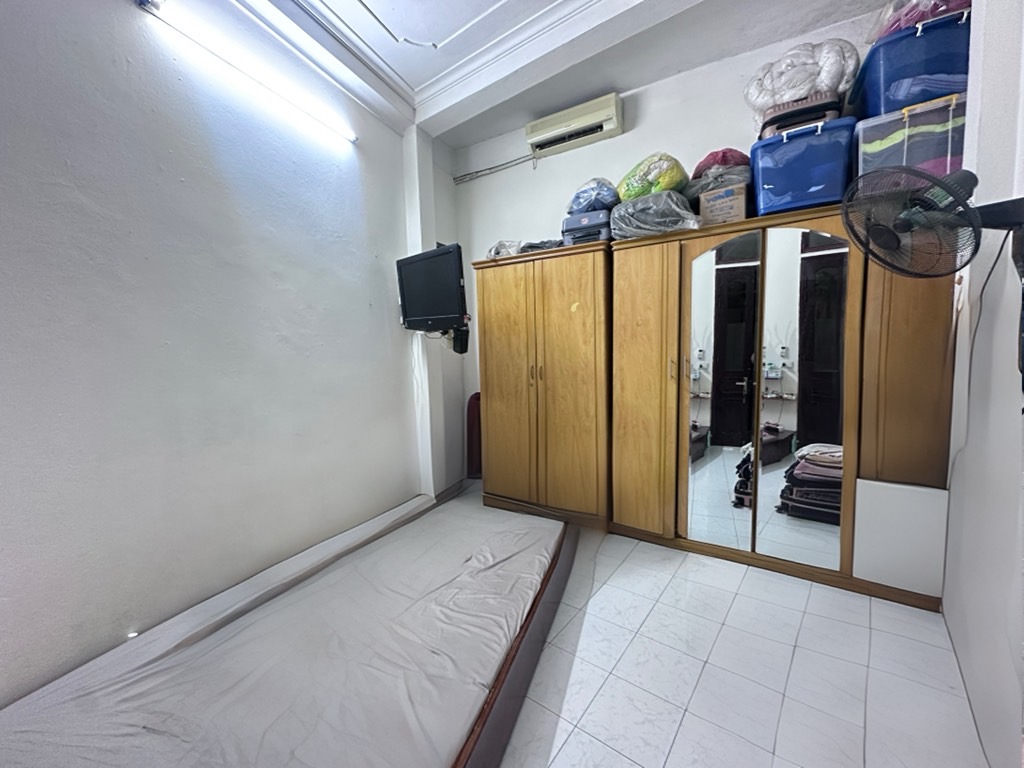 Bán nhà Phương Mai - diện tích 44.5m2 3 tầng - Mặt phố kinh doanh sầm uất - giá 16 tỷ