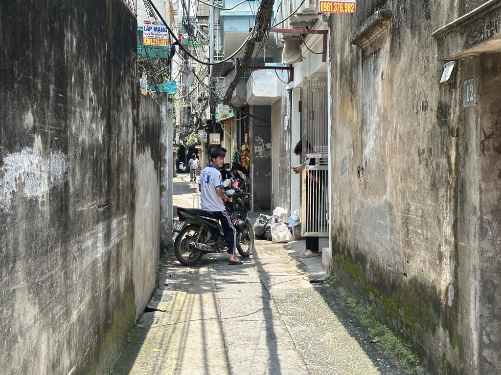 Bán nhà Hoàng Mai - diện tích 79m2 1 tầng - Phù hợp xây CCMN - giá 13,6 tỷ