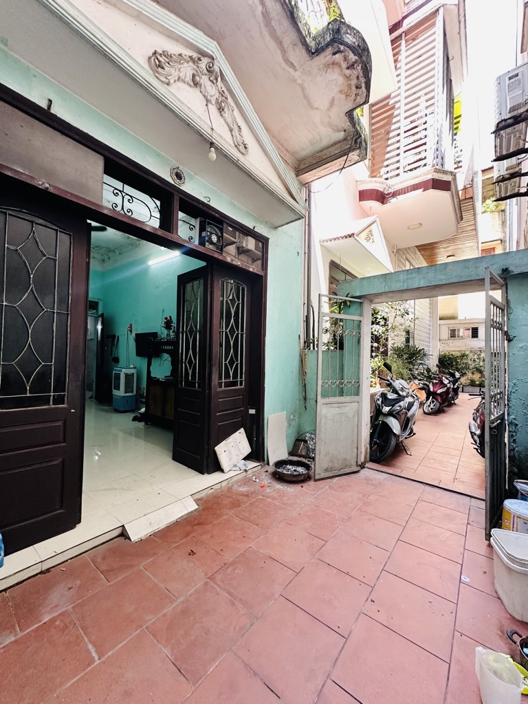 Bán nhà Ngọc Hồi - diện tích 54m2 1 tầng - Nhà mái bằng - giá 5,4 tỷ