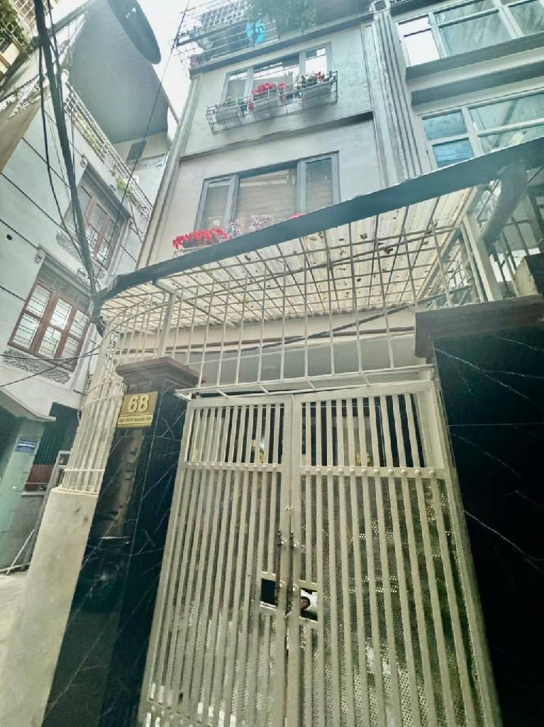 Bán nhà Nguyễn Trãi - diện tích 49m2 5 tầng - Lô góc, nở hậu - giá 9,5 tỷ