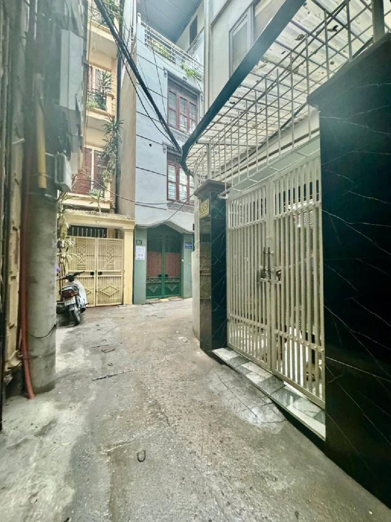 Bán nhà Nguyễn Trãi - diện tích 49m2 5 tầng - Lô góc, nở hậu - giá 9,5 tỷ