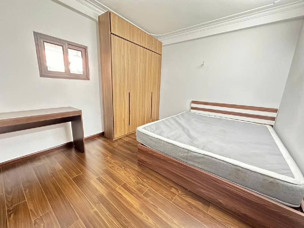 Bán nhà Nguyễn Trãi - diện tích 49m2 5 tầng - Lô góc, nở hậu - giá 9,5 tỷ