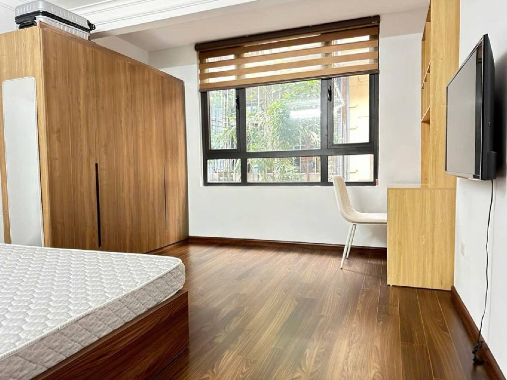 Bán nhà Nguyễn Trãi - diện tích 49m2 5 tầng - Lô góc, nở hậu - giá 9,5 tỷ