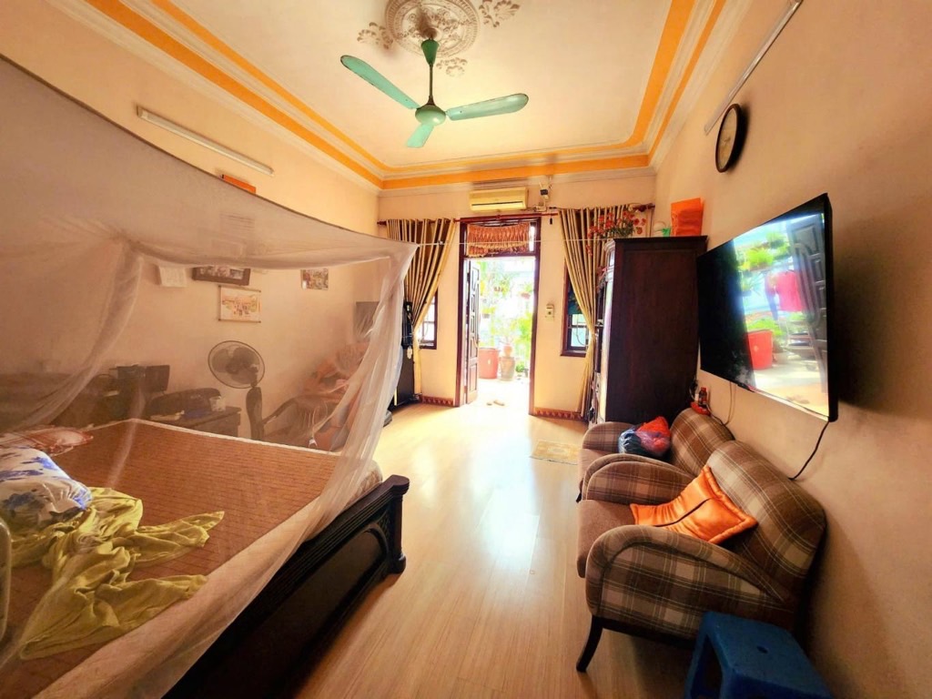 Bán nhà Tân Khai - diện tích 82.7m2 4 tầng - ô tô đỗ cổng - giá 14,5 tỷ