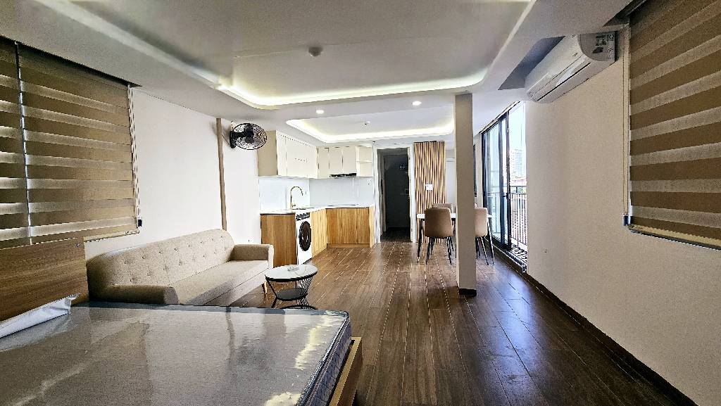 Bán nhà Tạ Quang Bửu - 34m2 7 tầng - lô góc, ô tô tránh, thang máy nhập - giá 18,9 tỷ