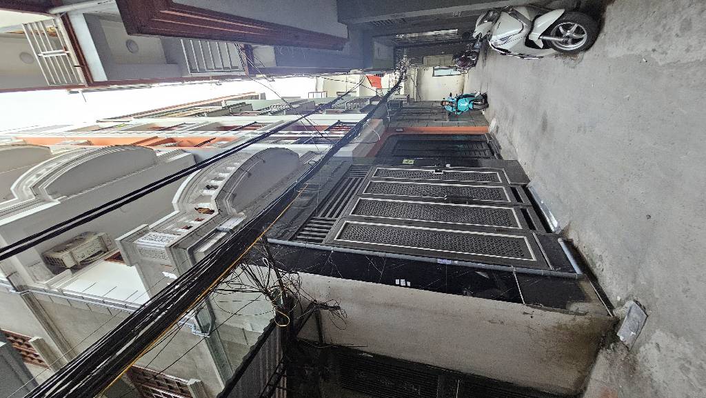 Bán nhà Bùi Xương Trạch - diện tích 52.5m2 5 tầng - Lô góc 2 mặt thoáng - giá 13,5 tỷ