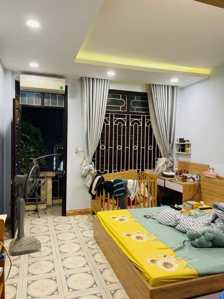 Bán nhà Khương Đình - diện tích 102m2 4 tầng - Mặt tiền rộng - giá 19 tỷ