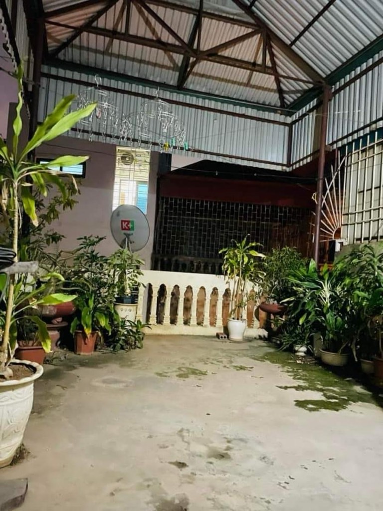 Bán nhà Khương Đình - diện tích 102m2 4 tầng - Mặt tiền rộng - giá 19 tỷ