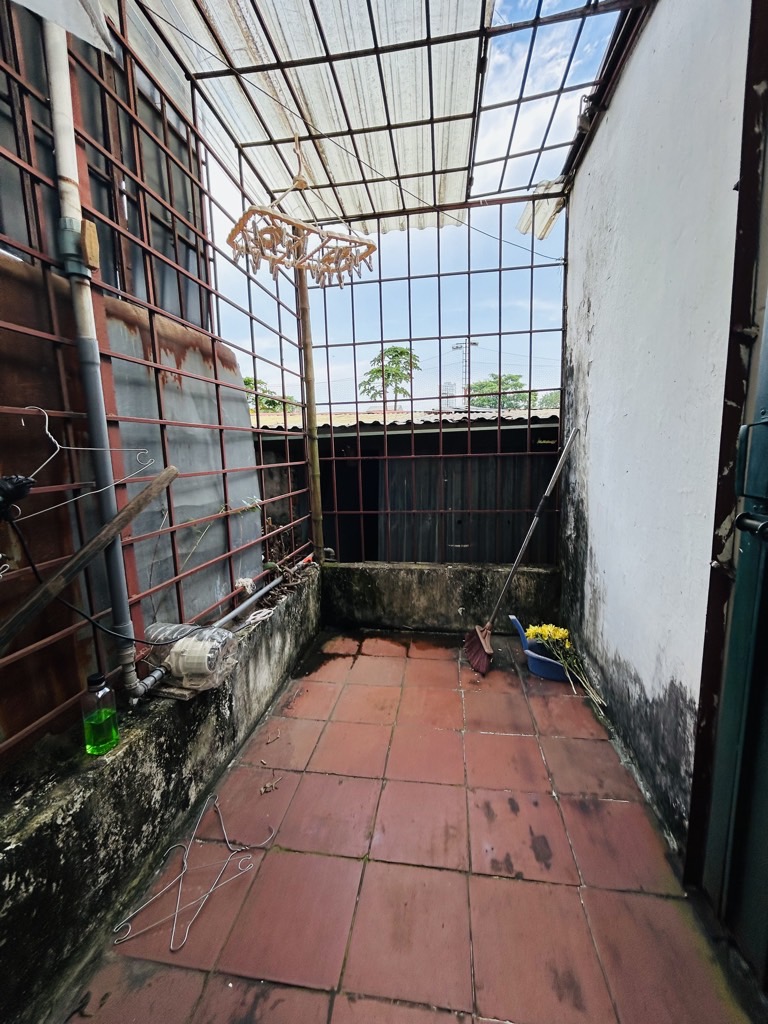 Bán nhà Giải Phóng - diện tích 60m2 2 tầng - Ngõ thông kinh doanh - giá 2,9 tỷ