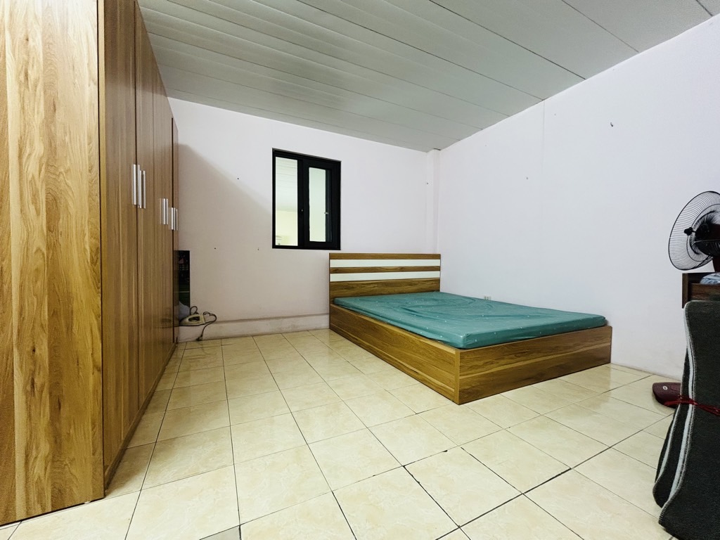 Bán nhà Giải Phóng - diện tích 60m2 2 tầng - Ngõ thông kinh doanh - giá 2,9 tỷ