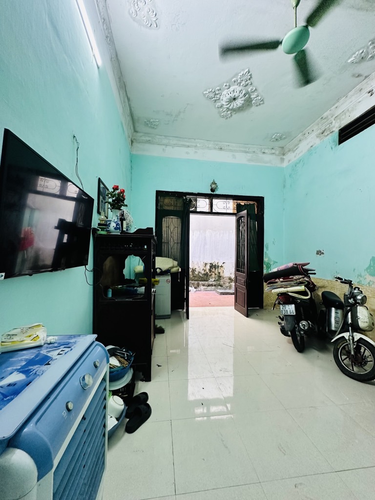 Bán nhà Ngọc Hồi - diện tích 54m2 1 tầng - Nhà mái bằng - giá 5,4 tỷ