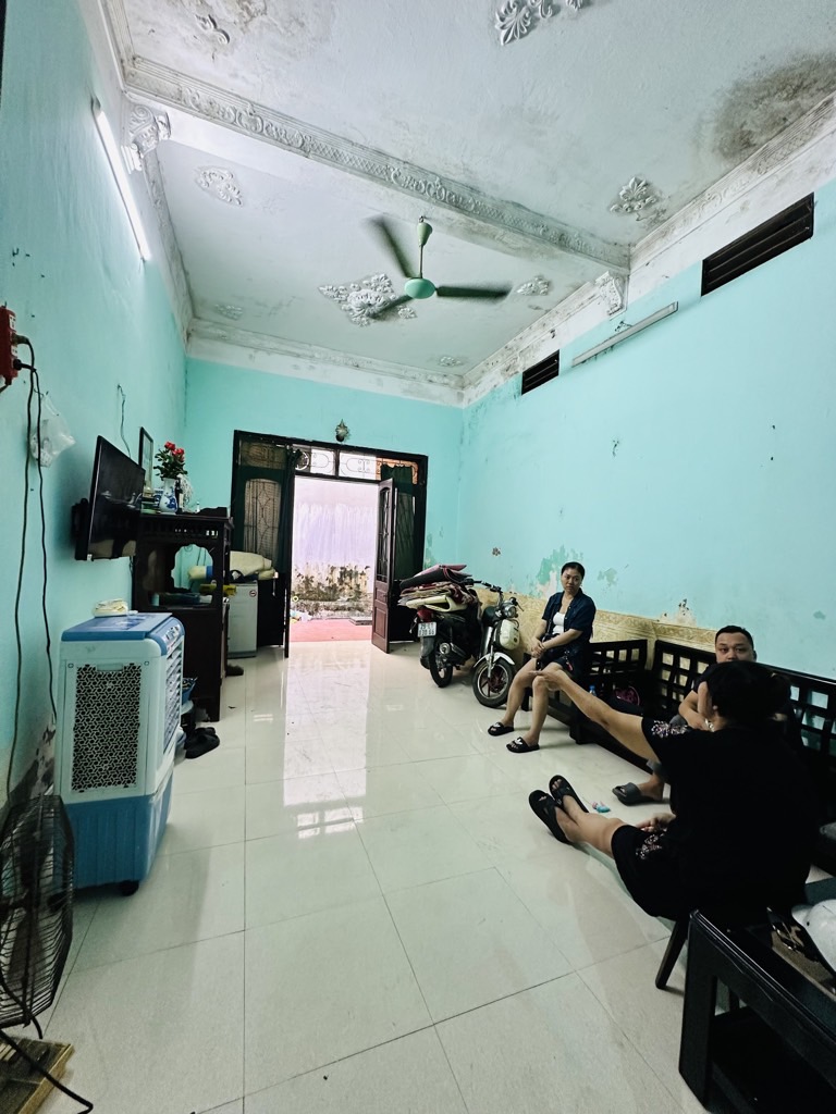 Bán nhà Ngọc Hồi - diện tích 54m2 1 tầng - Nhà mái bằng - giá 5,4 tỷ