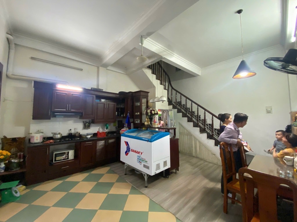 Bán nhà Khương Trung - diện tích 32m2 4 tầng - Ô tô đỗ cửa - giá 7,9 tỷ